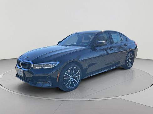 Used 2022 BMW 330i xDrive Sedan w/ Premium Package 2 AWD/4WD image 1