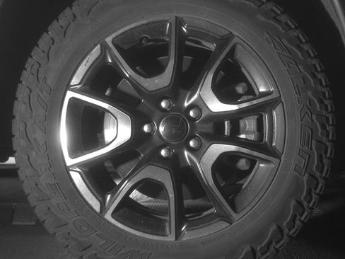 Used 2025 Jeep Compass Trailhawk AWD/4WD image 13