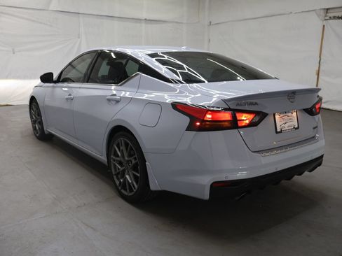 Used 2023 Nissan Altima 2.0 SR FWD image 5