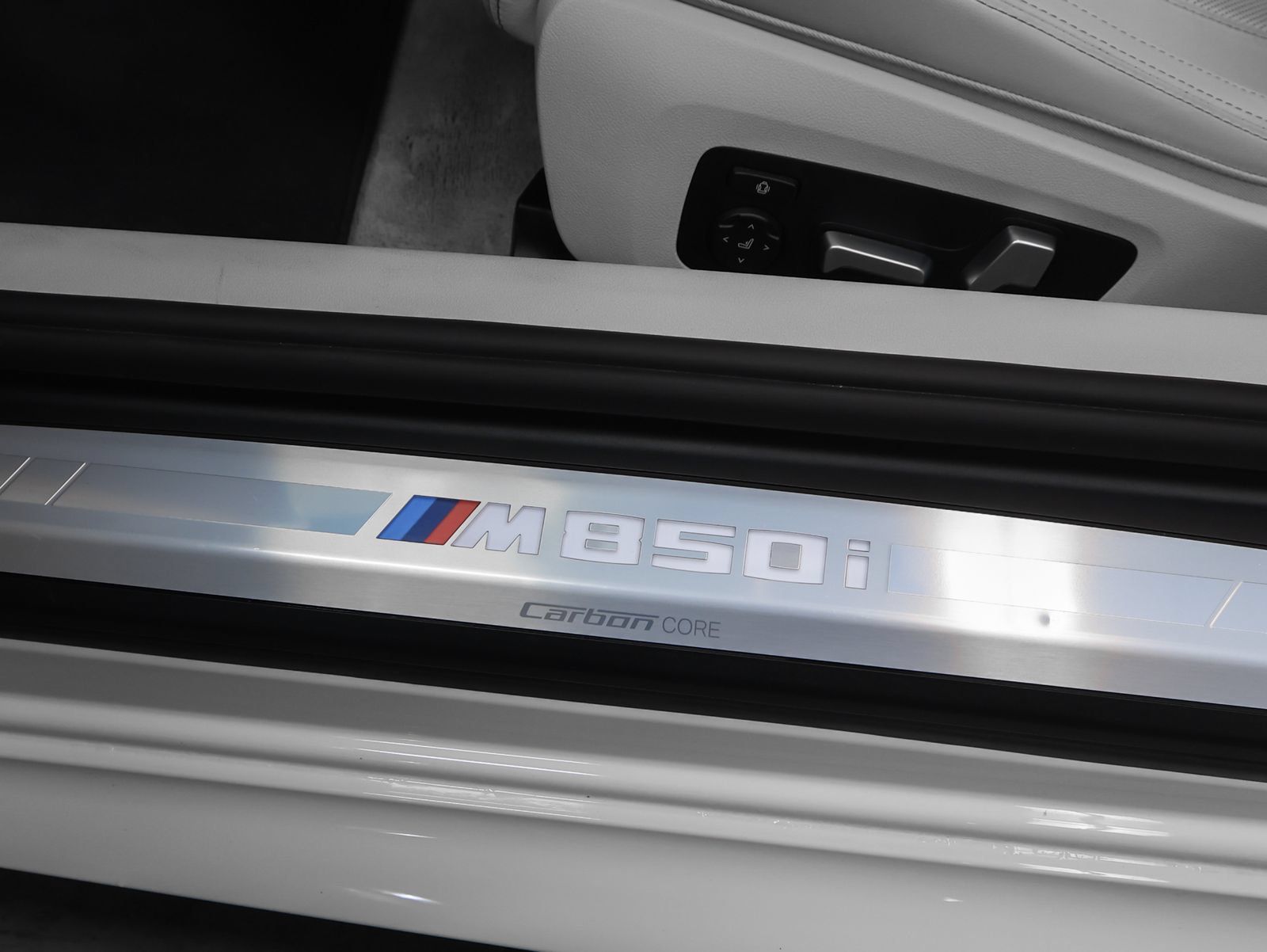 Used 2026 BMW M850i xDrive Convertible AWD/4WD image 28