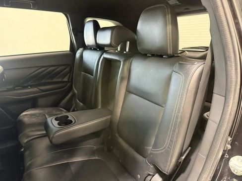 Used 2019 Mitsubishi Outlander SEL image 24