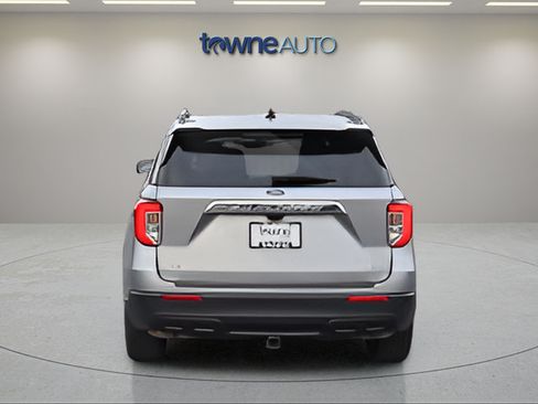 Used 2022 Ford Explorer XLT AWD/4WD image 4