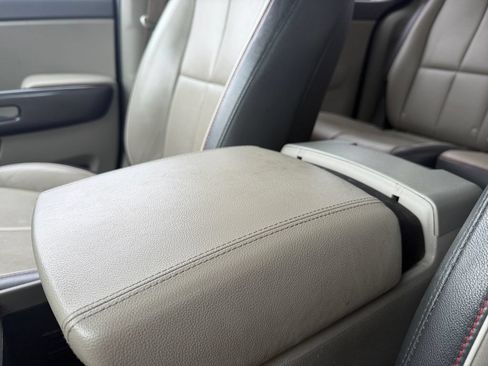 Used 2018 Kia Sedona LX w/ LX Essentials Premium Package FWD image 29