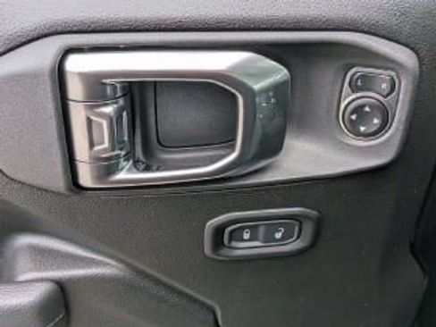 New 2026 Jeep Gladiator Sport image 8