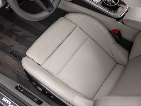 Certified 2024 Porsche 911 Carrera RWD image 27