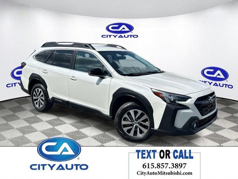 Used 2023 Subaru Outback Premium AWD/4WD image 1