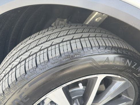 Certified 2026 Acura MDX FWD w/ Technology Package image 12