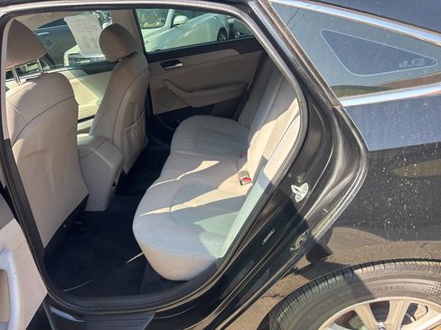 Used 2018 Hyundai Sonata SE image 12