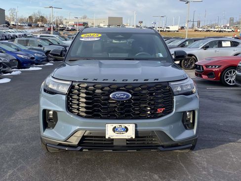 Used 2025 Ford Explorer ST w/ Sun And Sound Package image 2