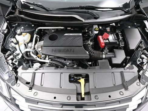 Used 2024 Nissan Rogue SV image 23