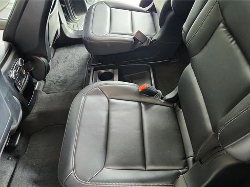 Used 2020 Ford Explorer XLT w/ Equipment Group 202A image 18