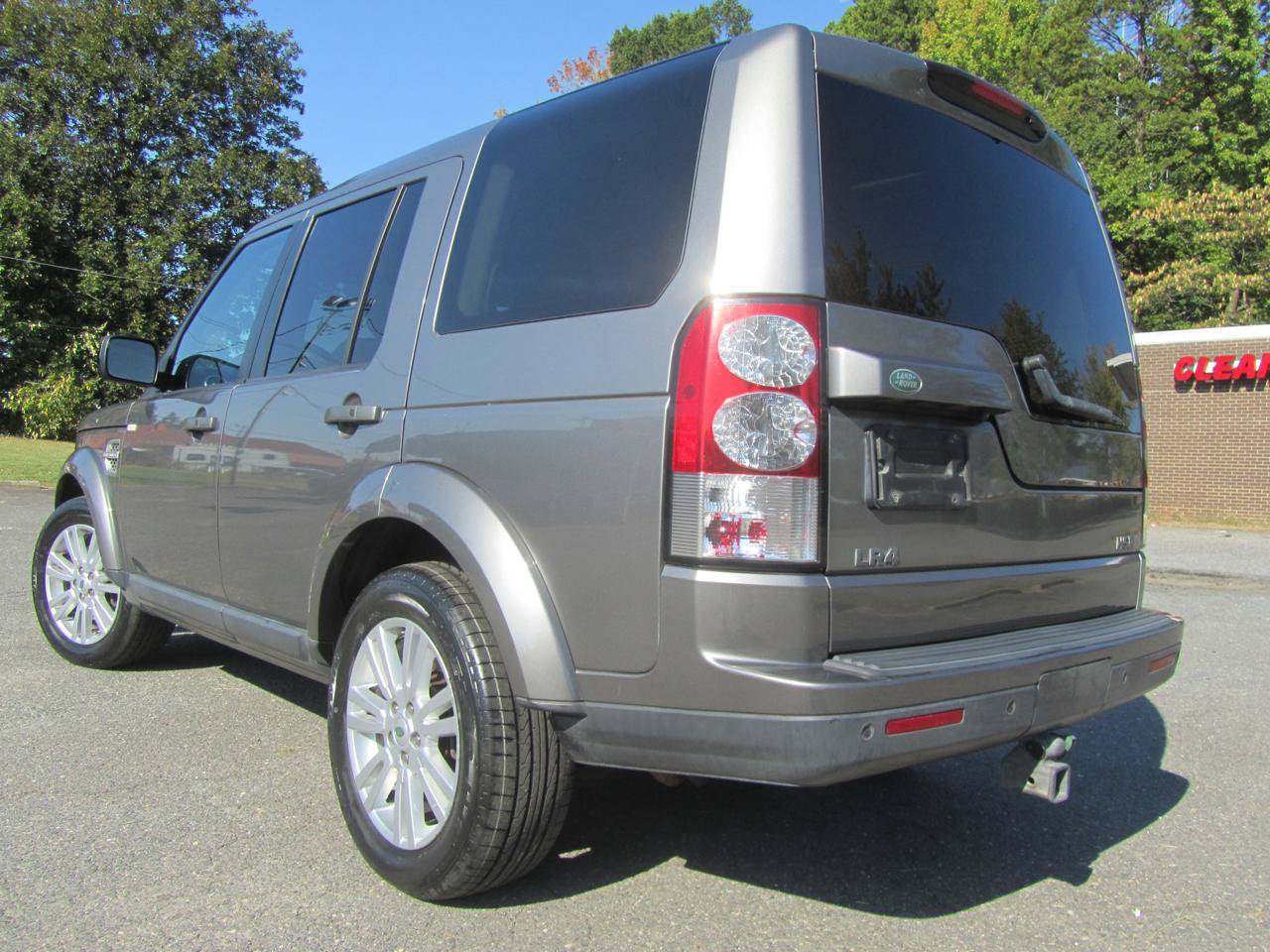 Used 2011 Land Rover LR4 HSE LUX AWD/4WD image 8