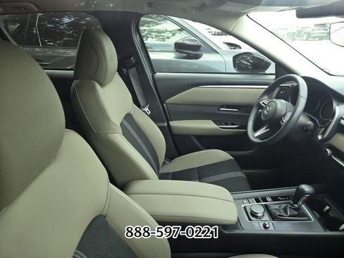 Used 2025 MAZDA CX-50 AWD 2.5 S w/ Premium Package image 9