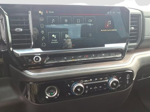 Used 2024 GMC Sierra 1500 SLT image 23