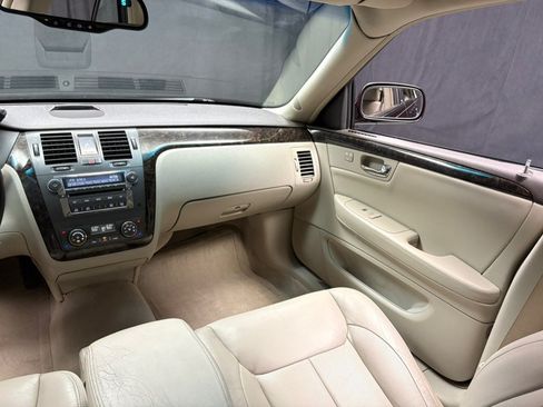 Used 2008 Cadillac DTS FWD image 35