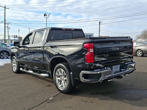 Used 2019 Chevrolet Silverado 1500 LTZ w/ LTZ Premium Package image 6