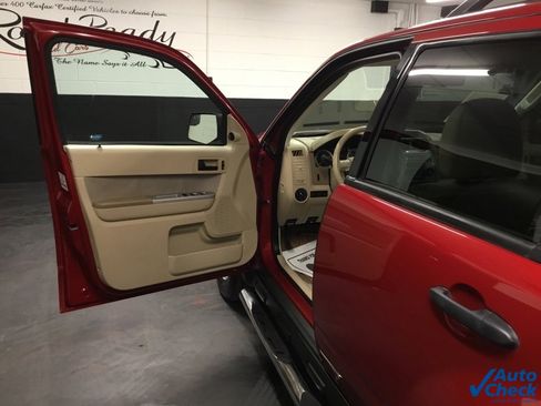 Used 2011 Ford Escape XLT image 24