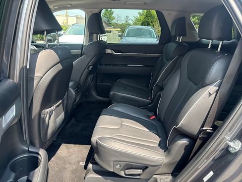 Used 2024 Hyundai Palisade SEL w/ Premium Package FWD image 25