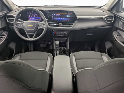Used 2024 Chevrolet TrailBlazer LT w/ Driver Confidence Package FWD image 16