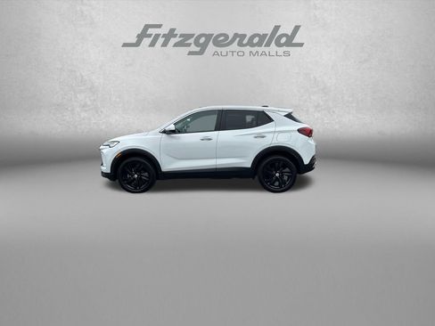 Used 2025 Buick Encore GX Preferred AWD/4WD image 4