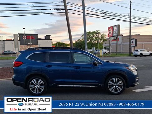 Used 2022 Subaru Ascent Limited w/ Technology Package AWD/4WD image 4