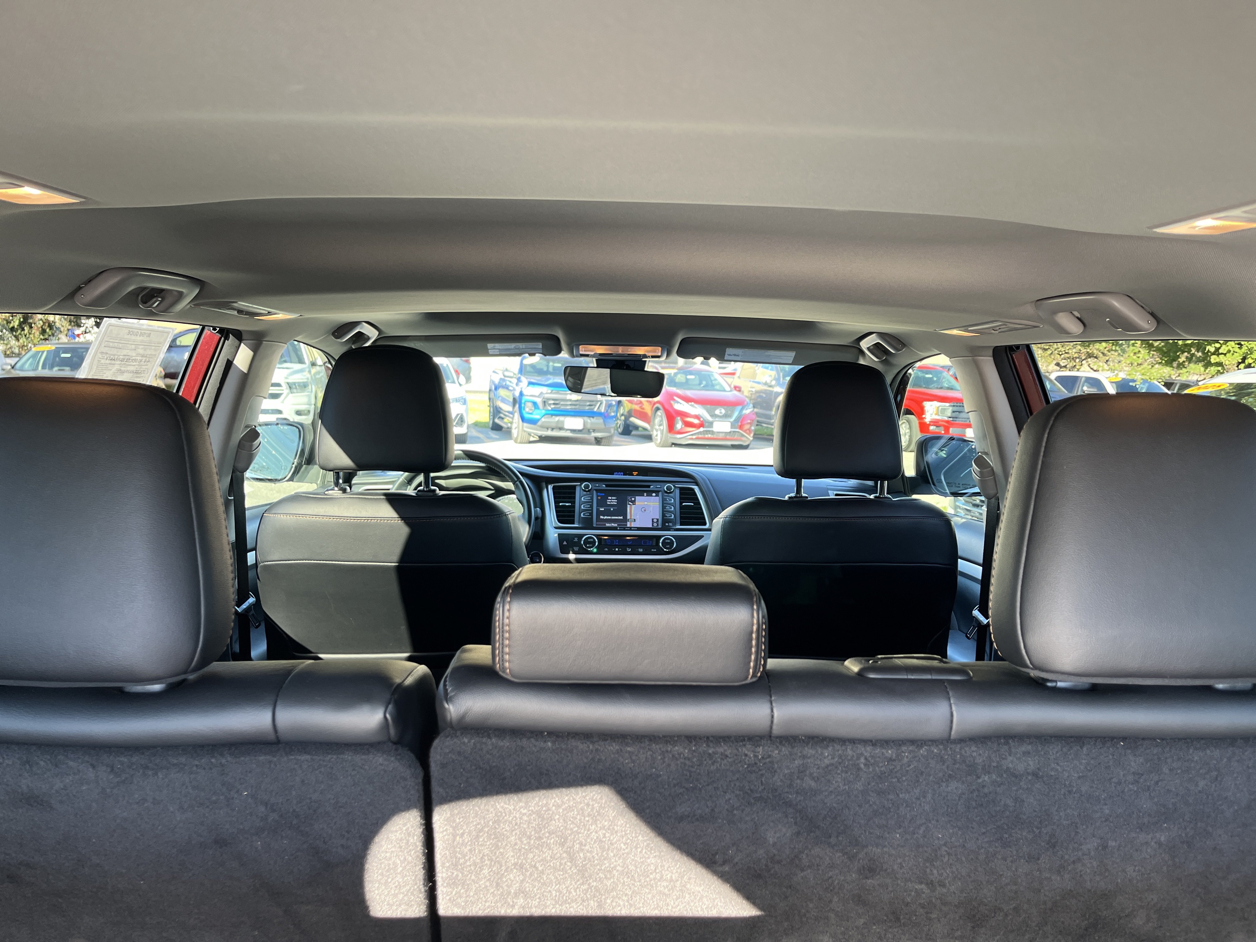 Used 2018 Toyota Highlander XLE FWD image 14