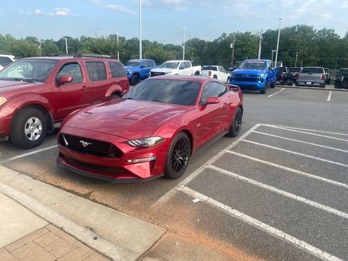 Used 2022 Ford Mustang GT Premium w/ GT Performance Package RWD image 3