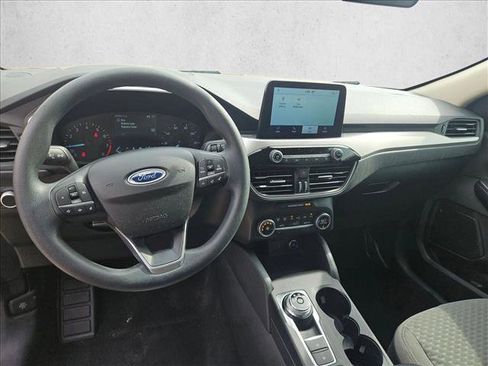 Used 2020 Ford Escape SE image 16