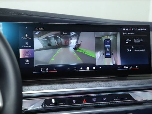 Used 2023 BMW 760i xDrive w/ Luxury Rear Seating Package AWD/4WD image 33