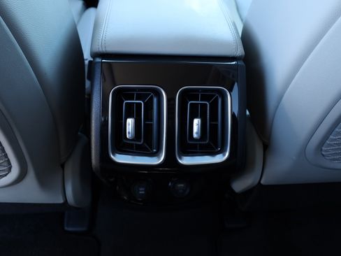 Used 2022 Kia Sorento SX Prestige w/ Panoramic Sunroof Package image 21