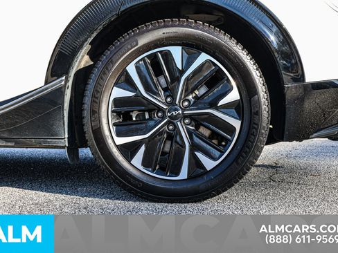 Used 2022 Kia EV6 Wind image 17