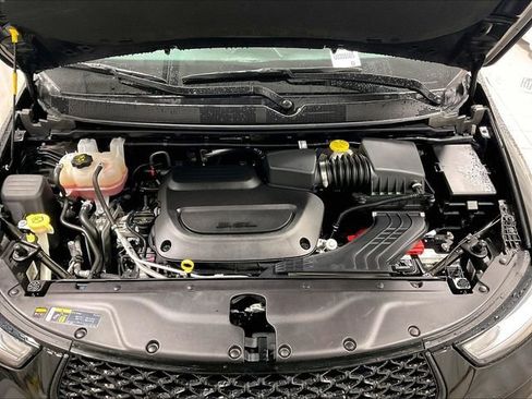Used 2025 Chrysler Pacifica Limited FWD image 31