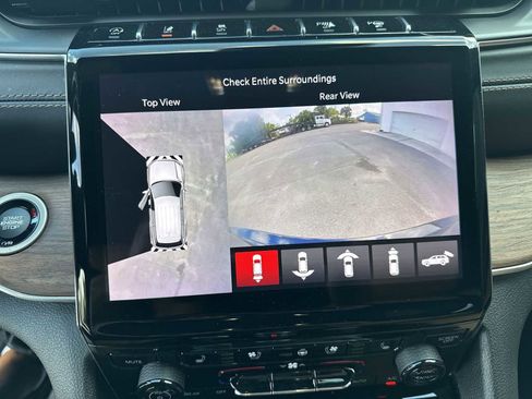 Used 2022 Jeep Grand Cherokee Summit image 30