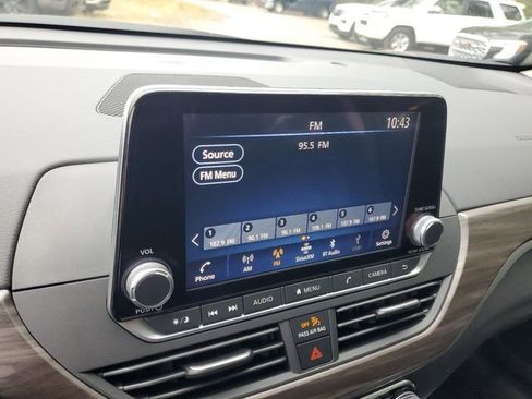 New 2025 Nissan Altima 2.5 SV image 15