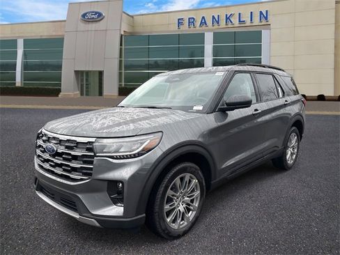 New 2026 Ford Explorer Active w/ Active Comfort Package image 3