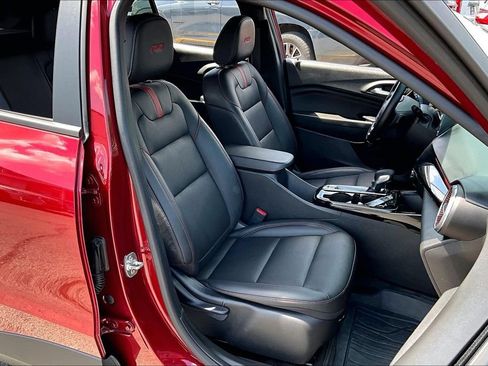Used 2025 Chevrolet Trax RS w/ Driver Confidence Package FWD image 28
