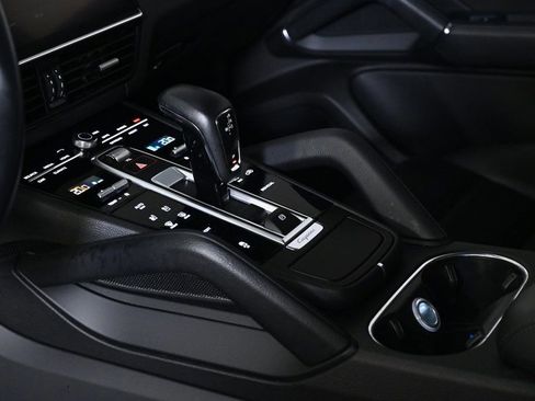 Certified 2023 Porsche Cayenne image 23