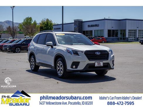 Certified 2022 Subaru Forester Premium AWD/4WD image 1