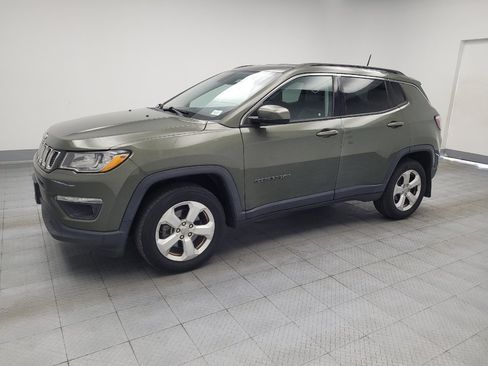 Used 2018 Jeep Compass Latitude AWD/4WD image 2