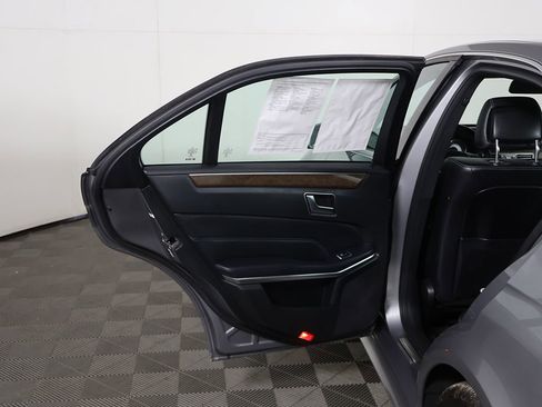 Used 2014 Mercedes-Benz E 350 4MATIC Sedan w/ Premium 1 Package image 21