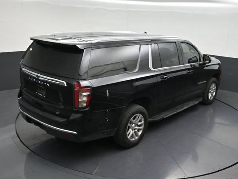 Used 2021 Chevrolet Suburban LT RWD image 21