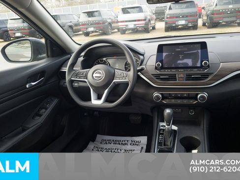 Used 2025 Nissan Altima 2.5 SV image 20