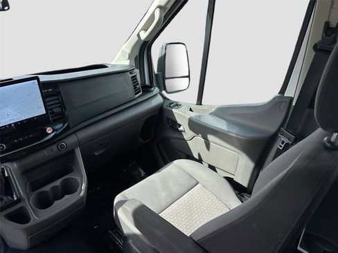 Used 2023 Ford Transit 350 XLT image 23