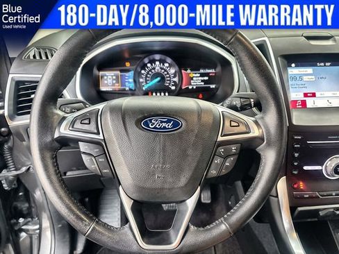 Used 2019 Ford Edge Titanium image 23