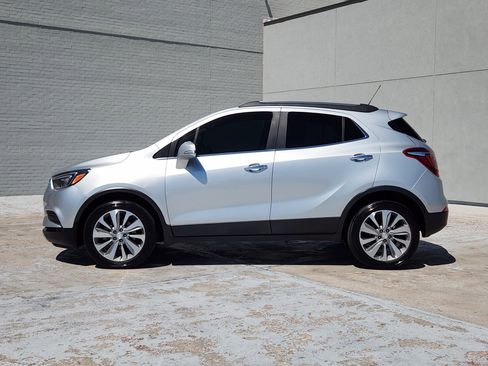 Used 2018 Buick Encore Preferred FWD image 4