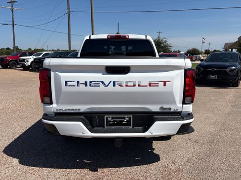 Used 2024 Chevrolet Colorado LT w/ LT Convenience Package II RWD image 5