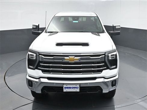 Used 2024 Chevrolet Silverado 2500 LTZ w/ LTZ Plus Package image 39