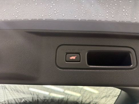 Used 2023 Honda Pilot Elite image 21