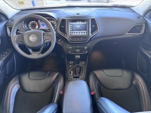 Used 2022 Jeep Cherokee Trailhawk w/ Comfort/Convenience Group image 13