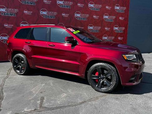 Used 2017 Jeep Grand Cherokee SRT AWD/4WD image 4